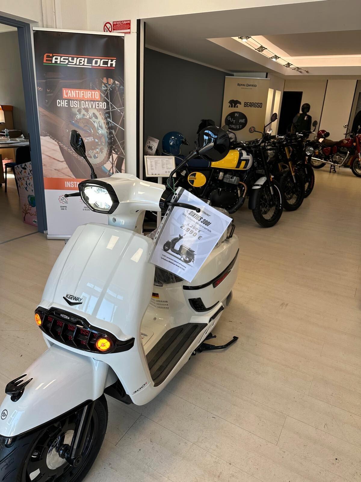 KEEWAY Sixties 300i VICTORIA