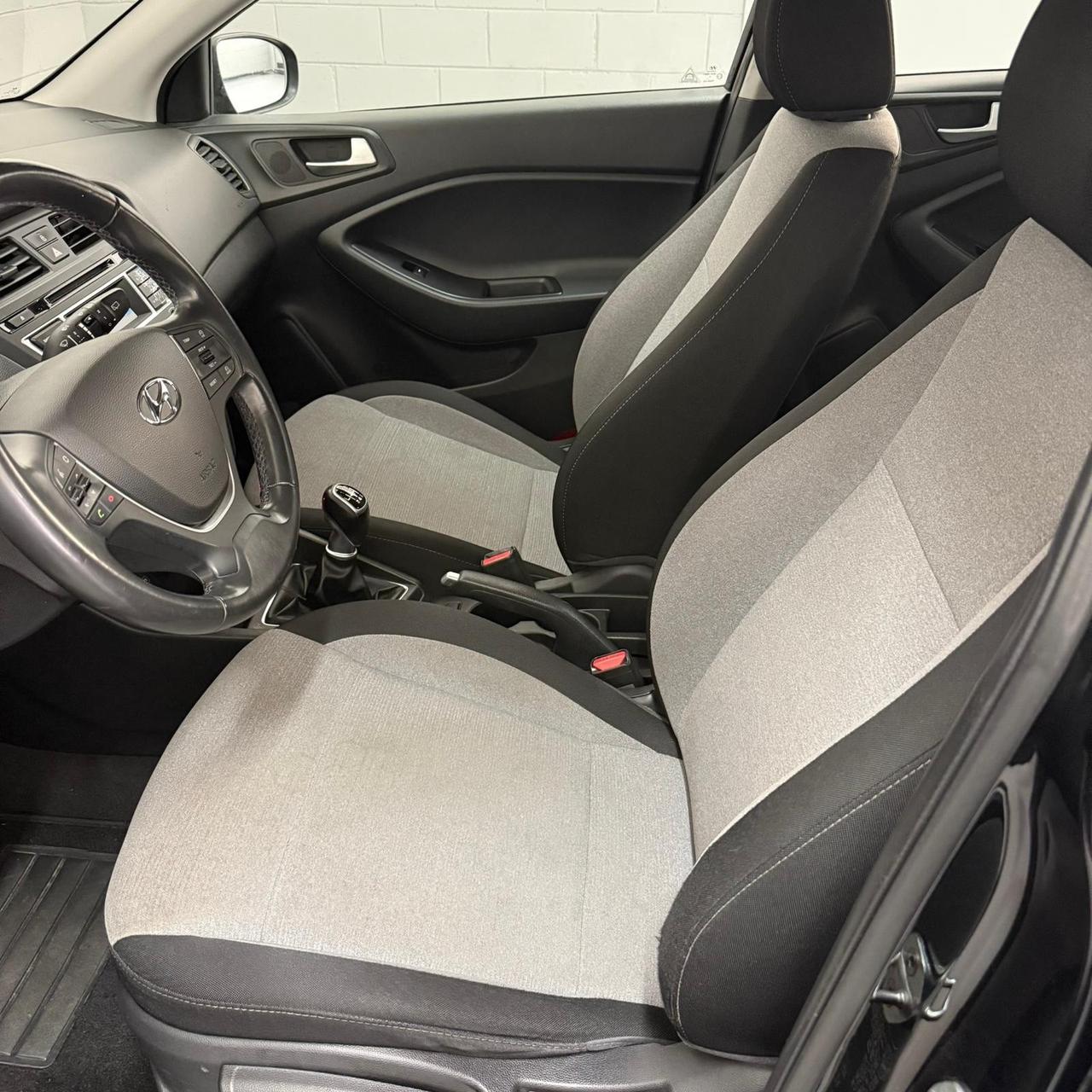 Hyundai i20 1.1 NEOPATENTATI EURO6