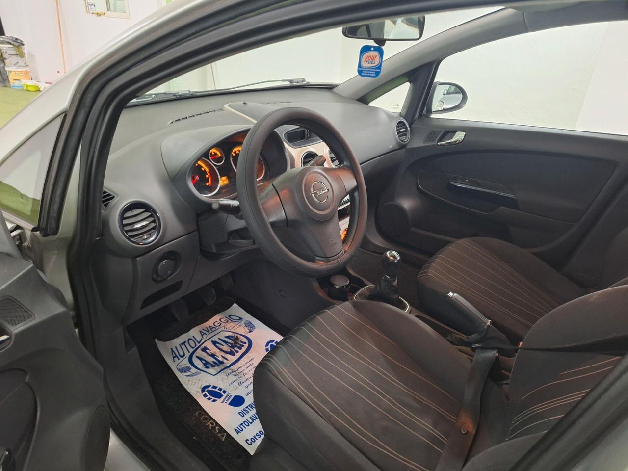 Opel Corsa 1.2 5 porte Easytronic Cosmo