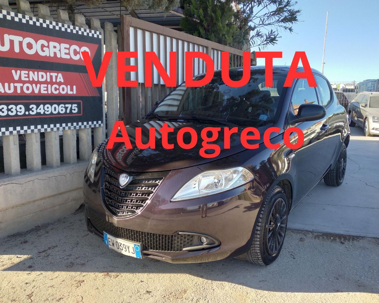Lancia Ypsilon 0.9 TwinAir 85 CV 5 porte Metano Ecochic Silver