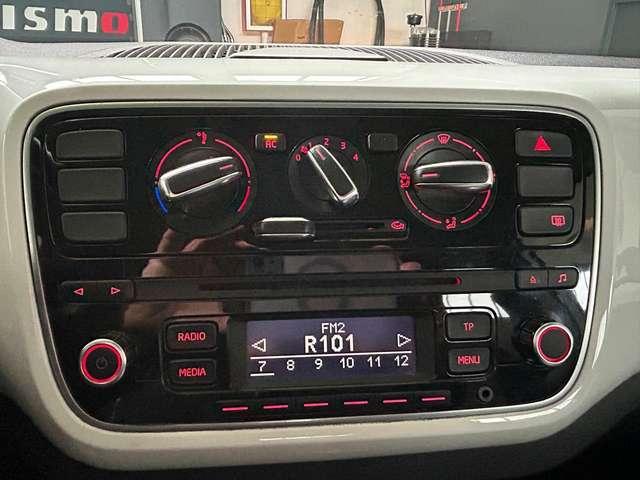 Volkswagen up! 5p 1.0 High 75cv
