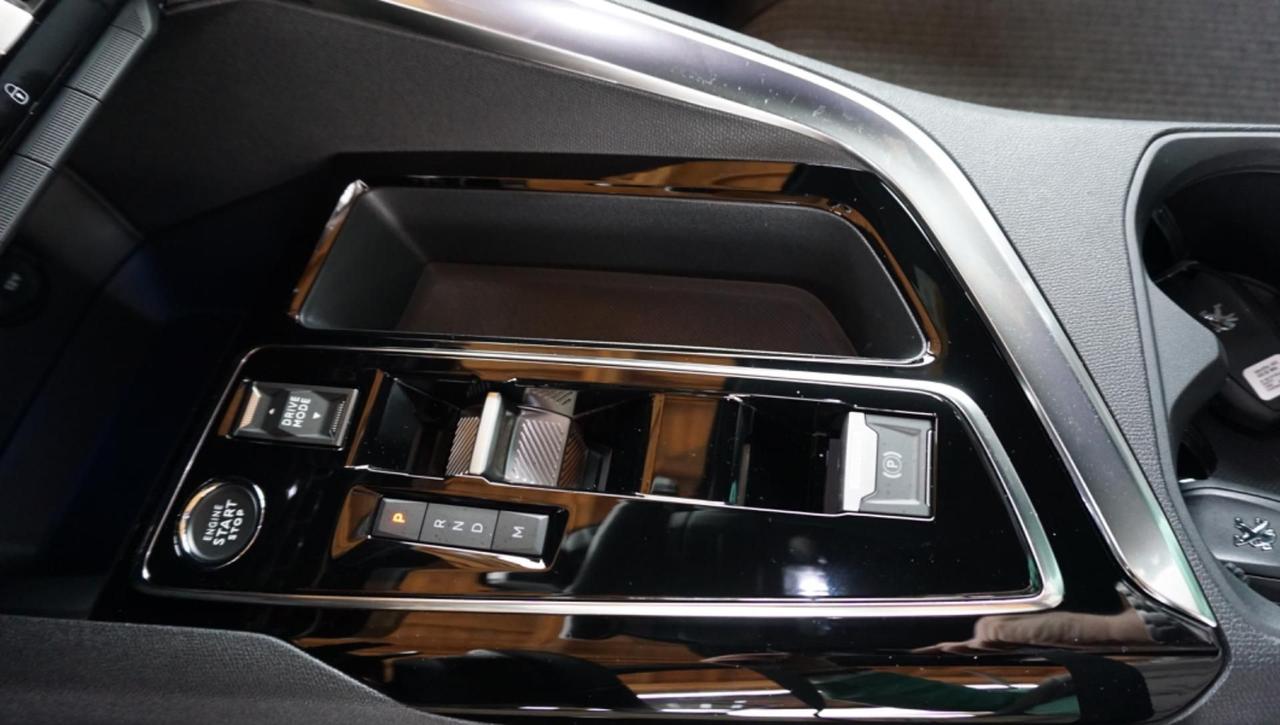 Peugeot 3008 BlueHDi 130 S&S EAT8 Allure Pack