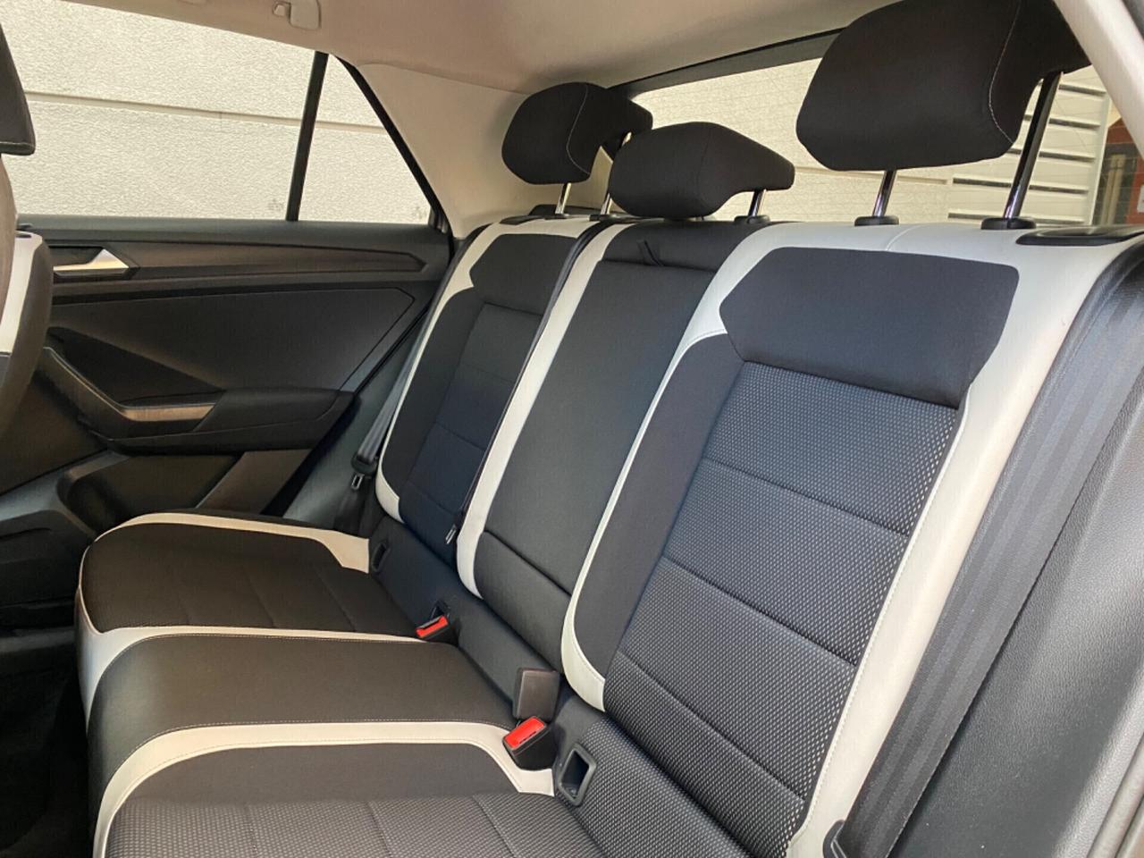 Volkswagen T-Roc 1.5 Benzina Automatica