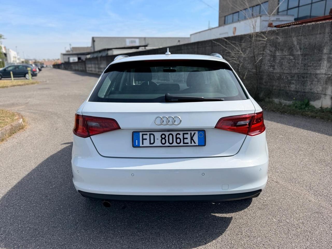 Audi A3 SPB 1.6 TDI clean diesel Ambition