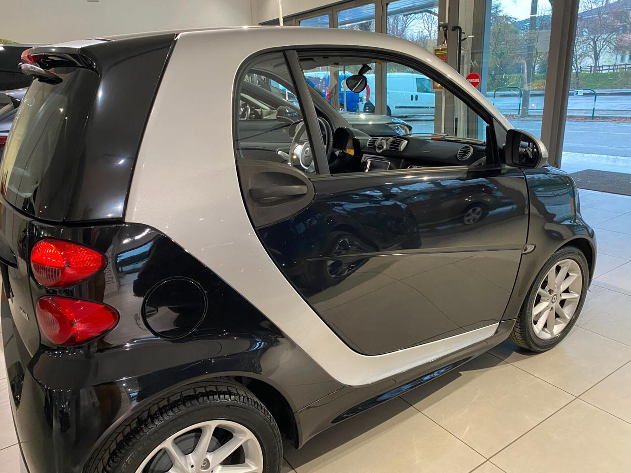 Smart ForTwo 1000 52 kW MHD coupé pure