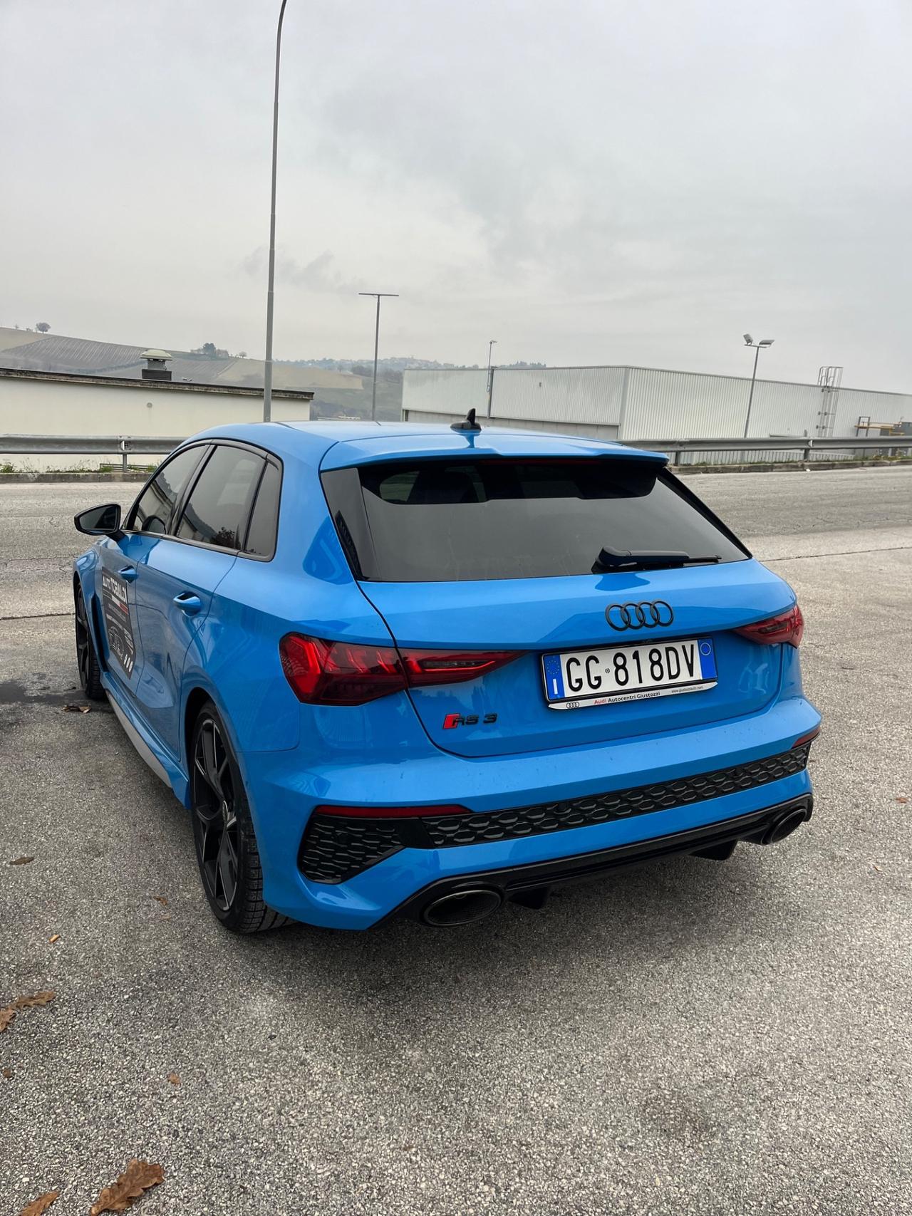Audi A3 RS 3 SPB TFSI quattro S tronic