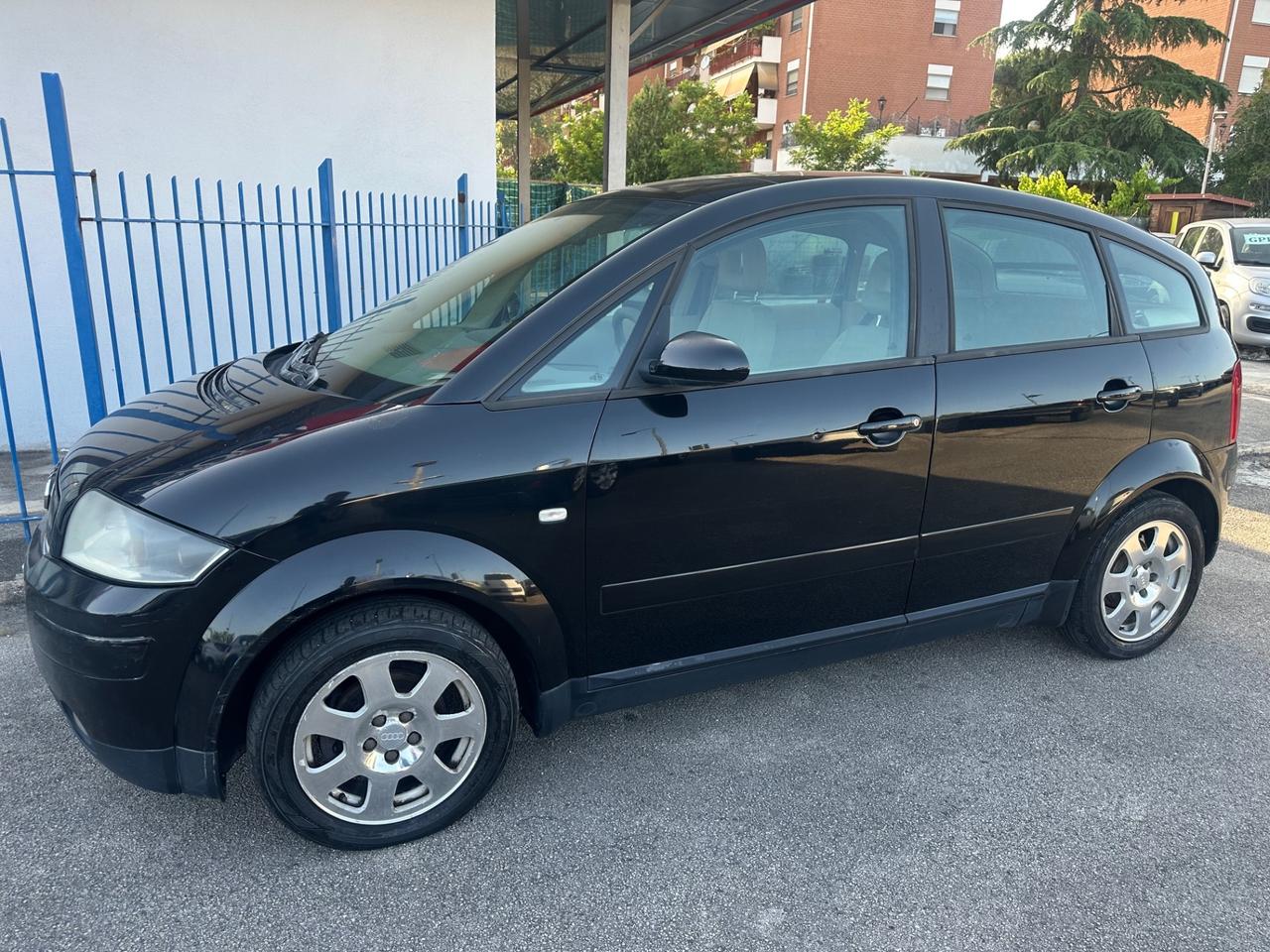 Audi A2 top