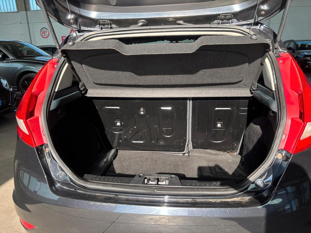 Ford Fiesta 1.4 5 porte Bz.- GPL Titanium