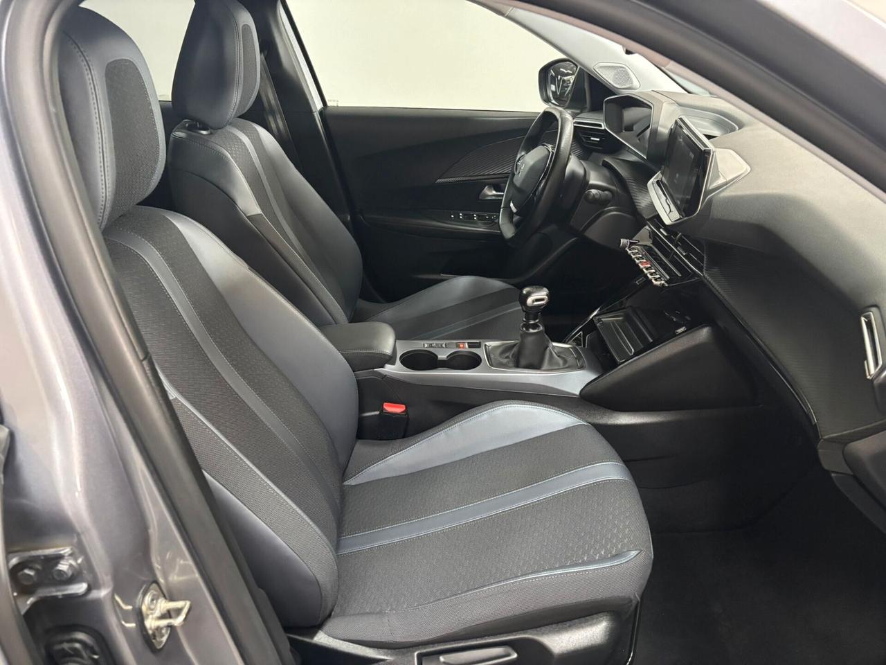 Peugeot 2008 BlueHDi 100 S&S Allure Navi Pack