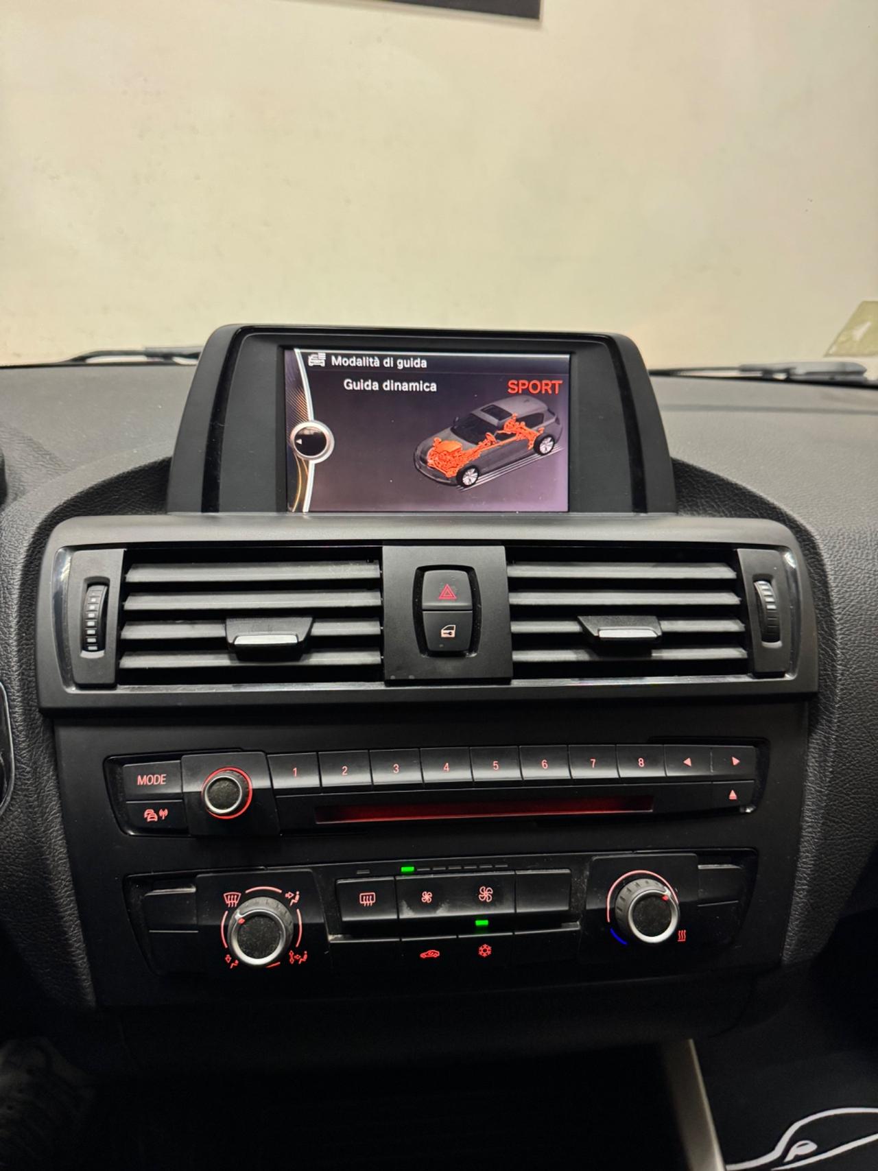 Bmw 116 116d 5p. Efficient Dynamics Urban