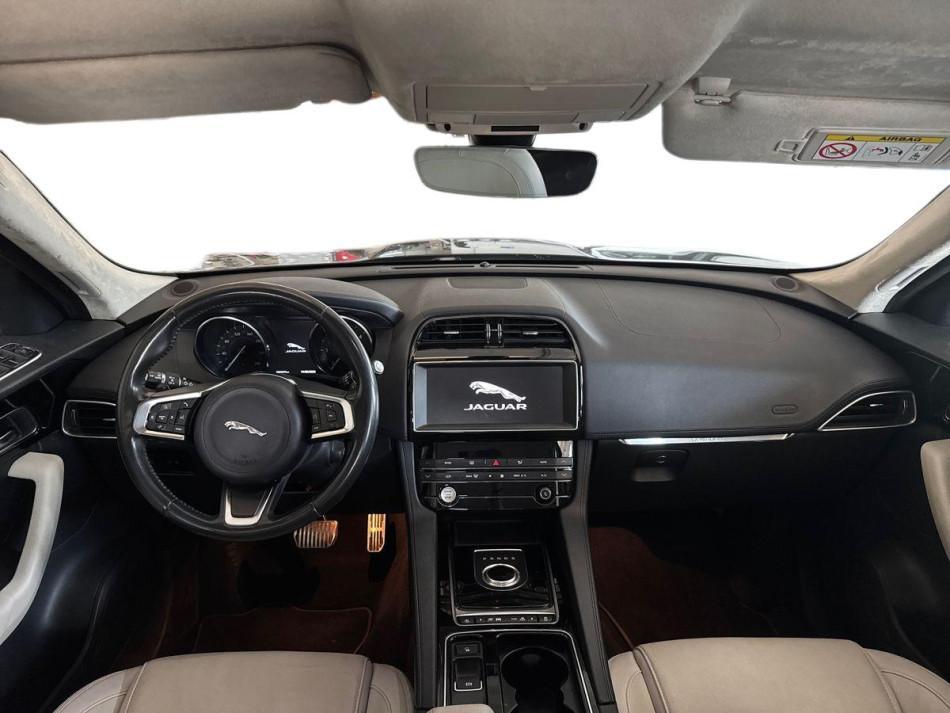 Jaguar F-Pace 2.0 D I4 Prestige AWD Auto