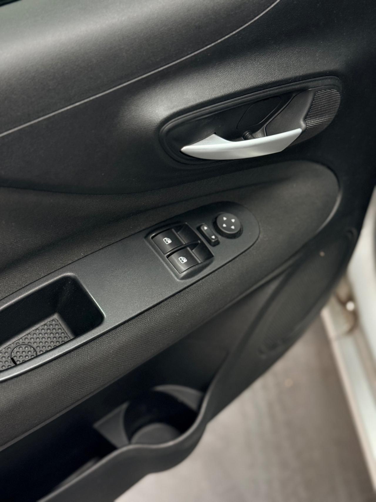 Fiat Punto 1.4 8V 5P GPL Lounge 01/2013 Neopatentati