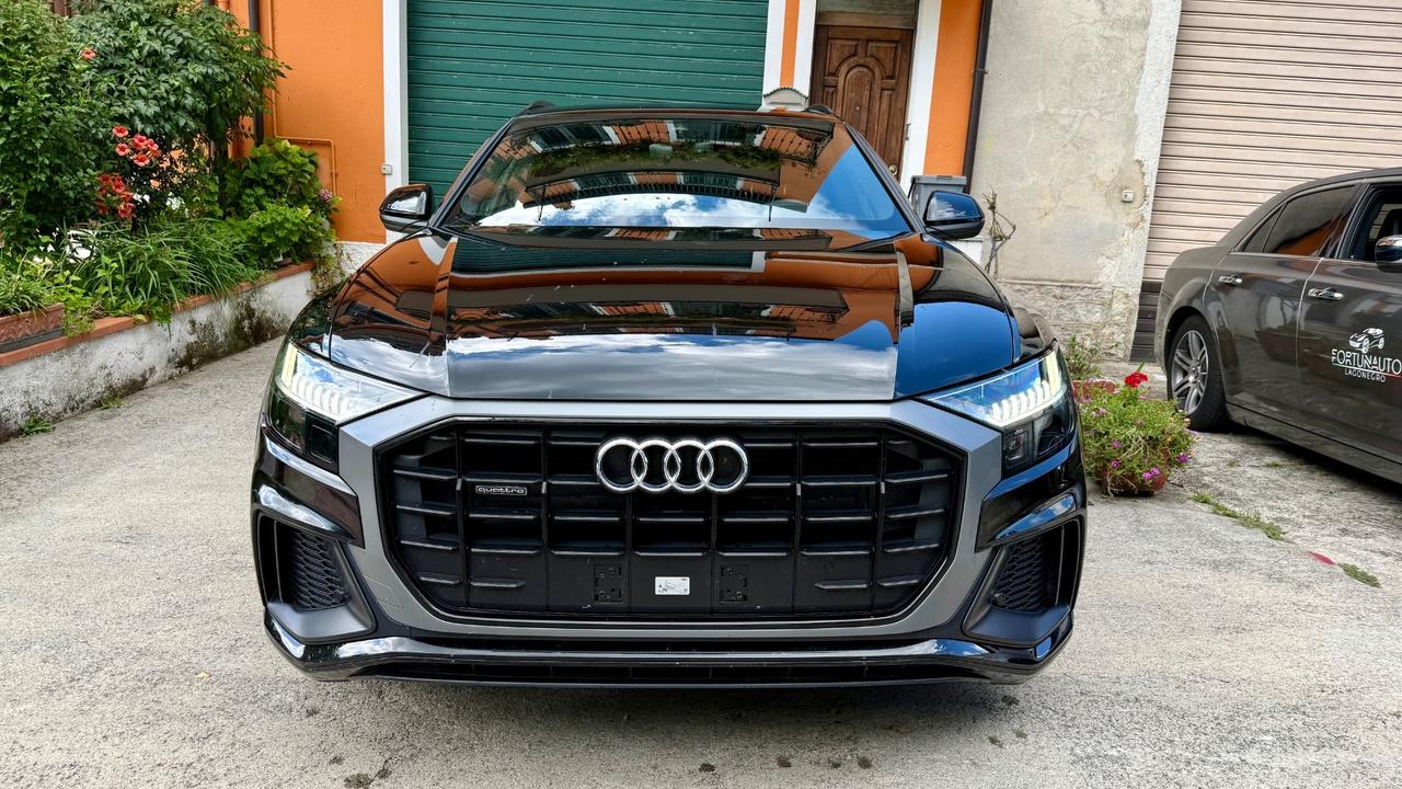 Audi Q8 50 TDI 286 CV quattro S-Line