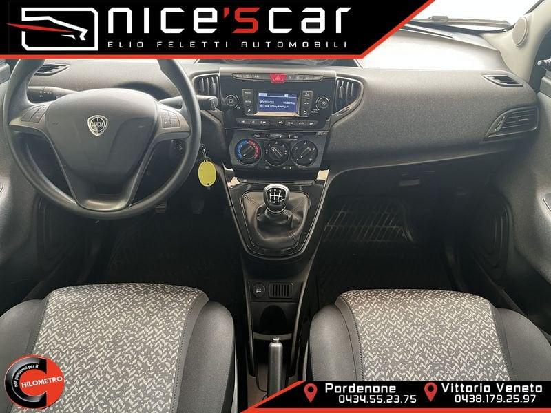 Lancia Ypsilon Ypsilon 1.0 FireFly 5 porte S&S Hybrid Ecochic Silver