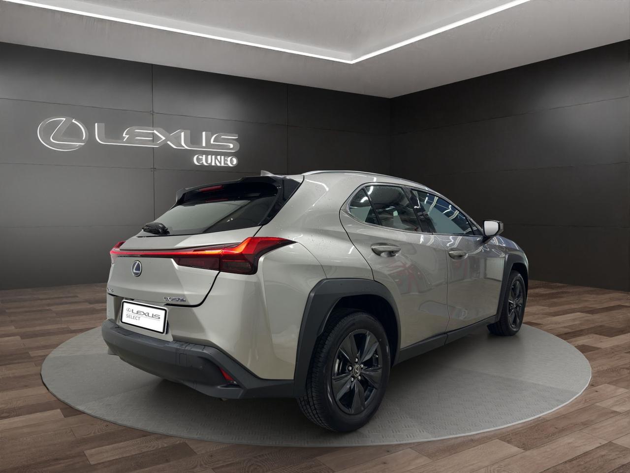 Lexus UX 250h 2.0 Executive 2wd cvt my22