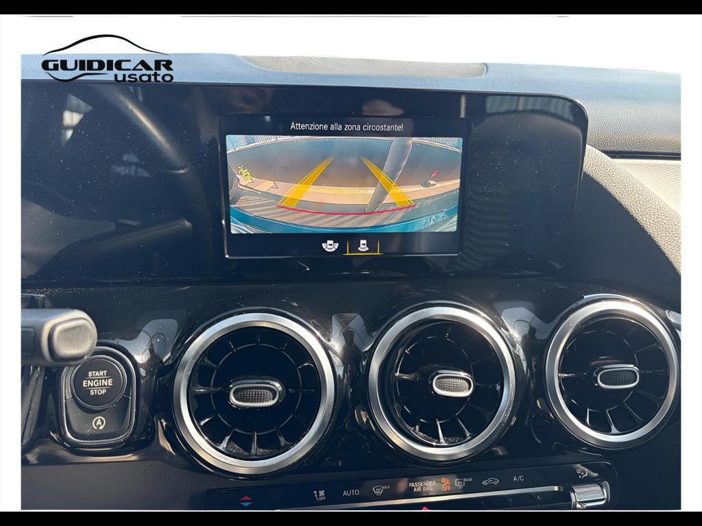 Mercedes-Benz Classe B - W247 2018 - B 180 d Sport auto