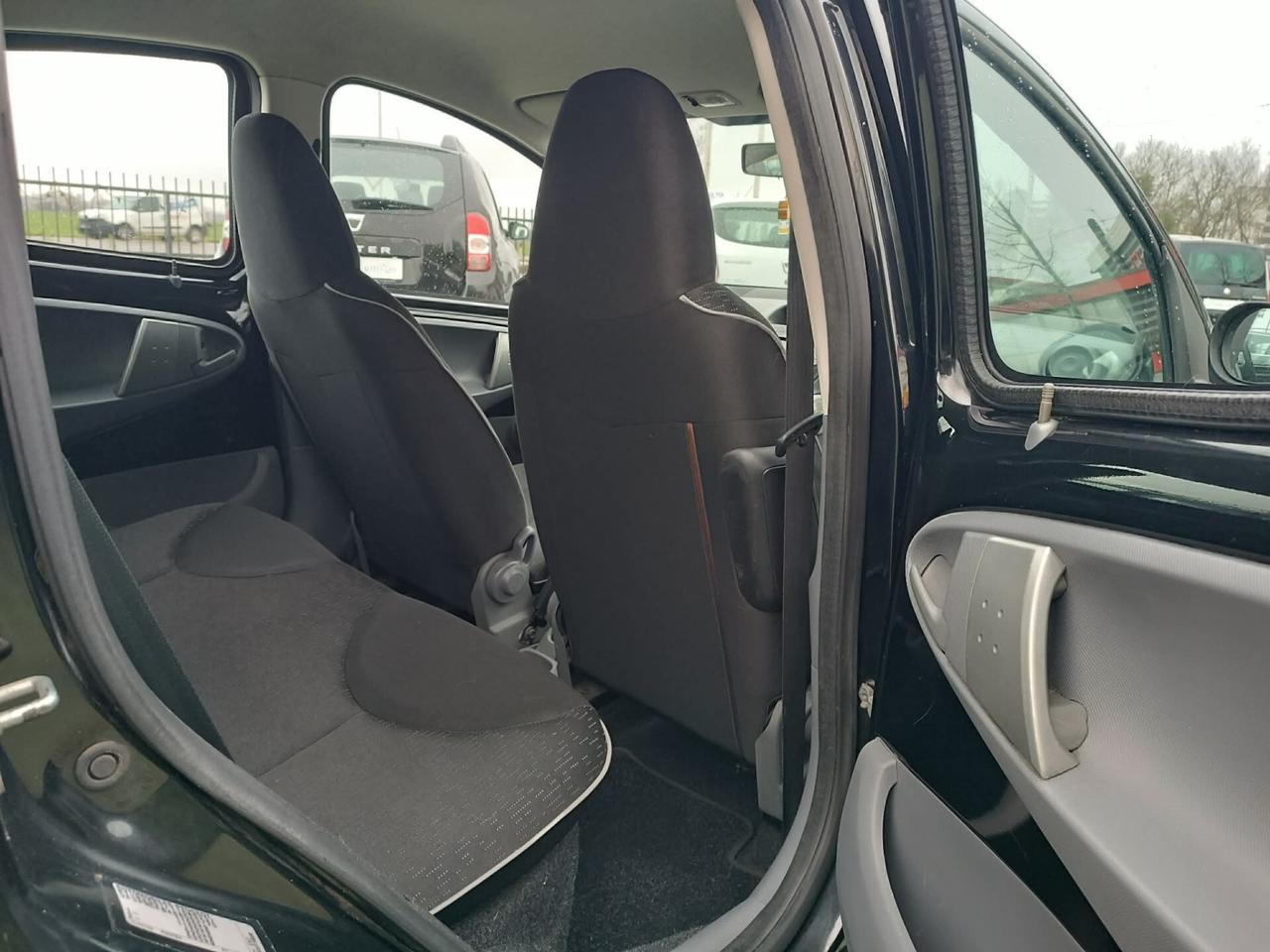 Peugeot 107 1.0 68CV 5p. Sweet Years