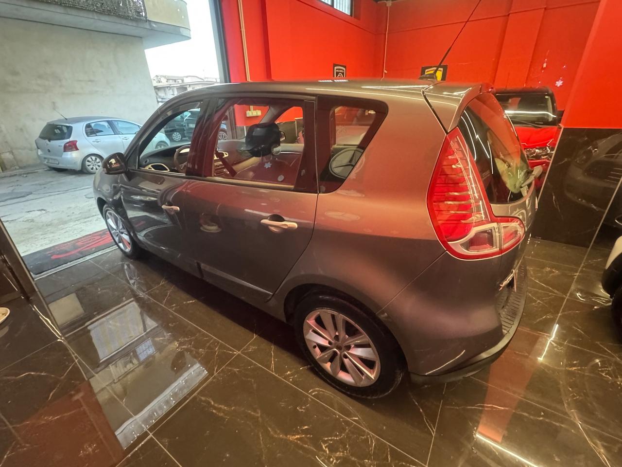 Renault Scenic Scénic X-Mod 1.5 dCi 110CV EDC Luxe automatico