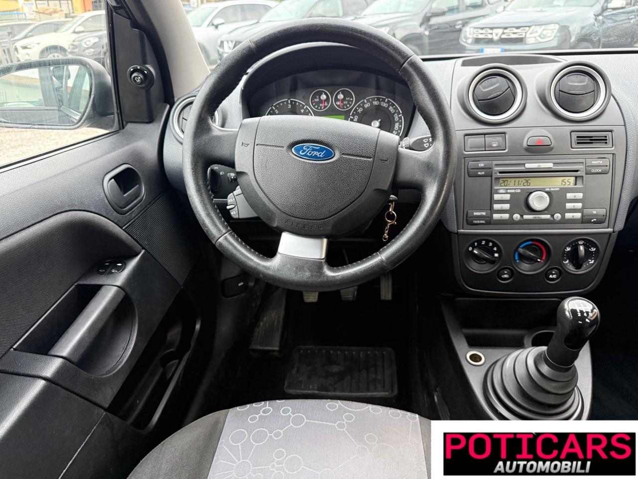 Ford Fiesta 1.5 TDCi 75CV 5