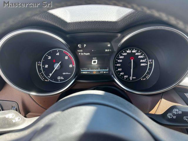 ALFA ROMEO Stelvio Stelvio 2017 2.2 t Executive Q4 210cv auto FM599ZJ