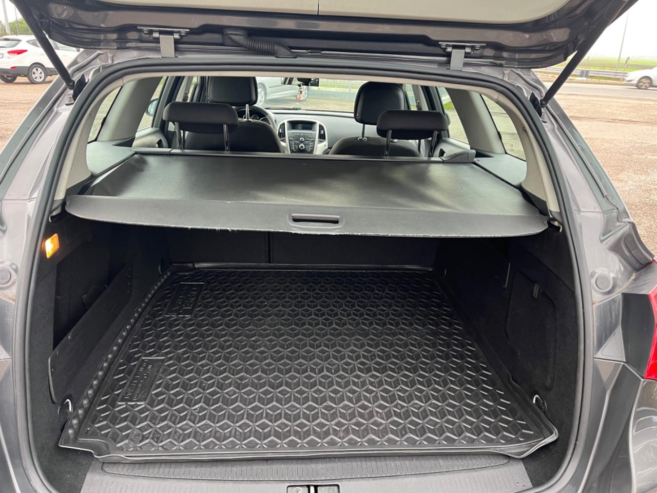 Opel Astra 1.7 CDTI 110CV Sports Tourer Cosmo