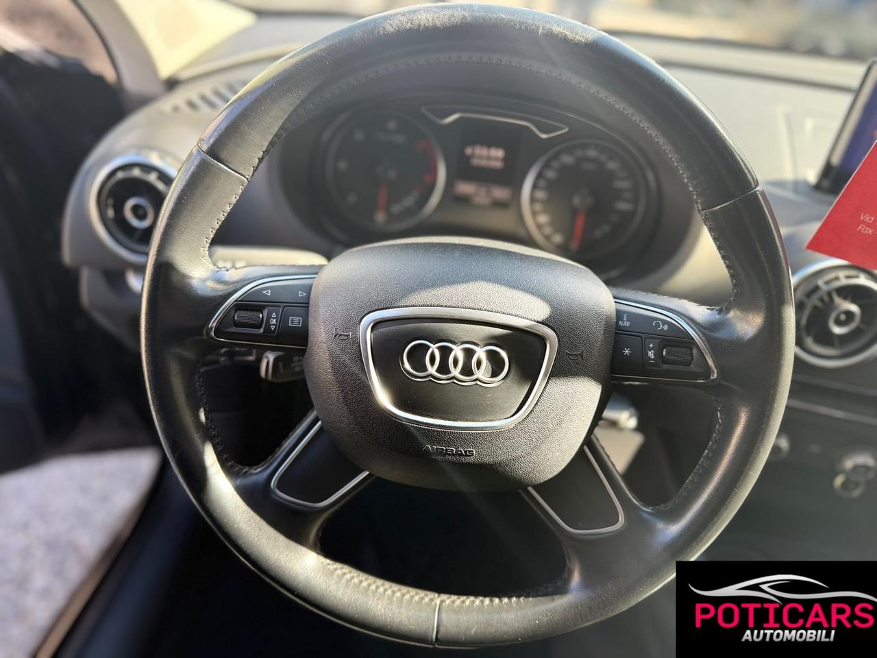 Audi A3 1.6 TDI 105 CV AUTOMATICA
