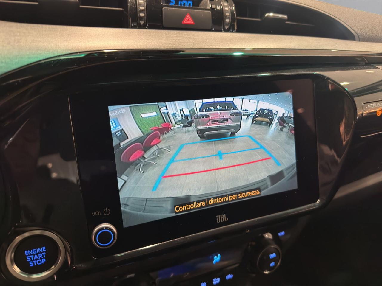 Toyota Double Cab Invincible 2.4D 150 CV 6 marce