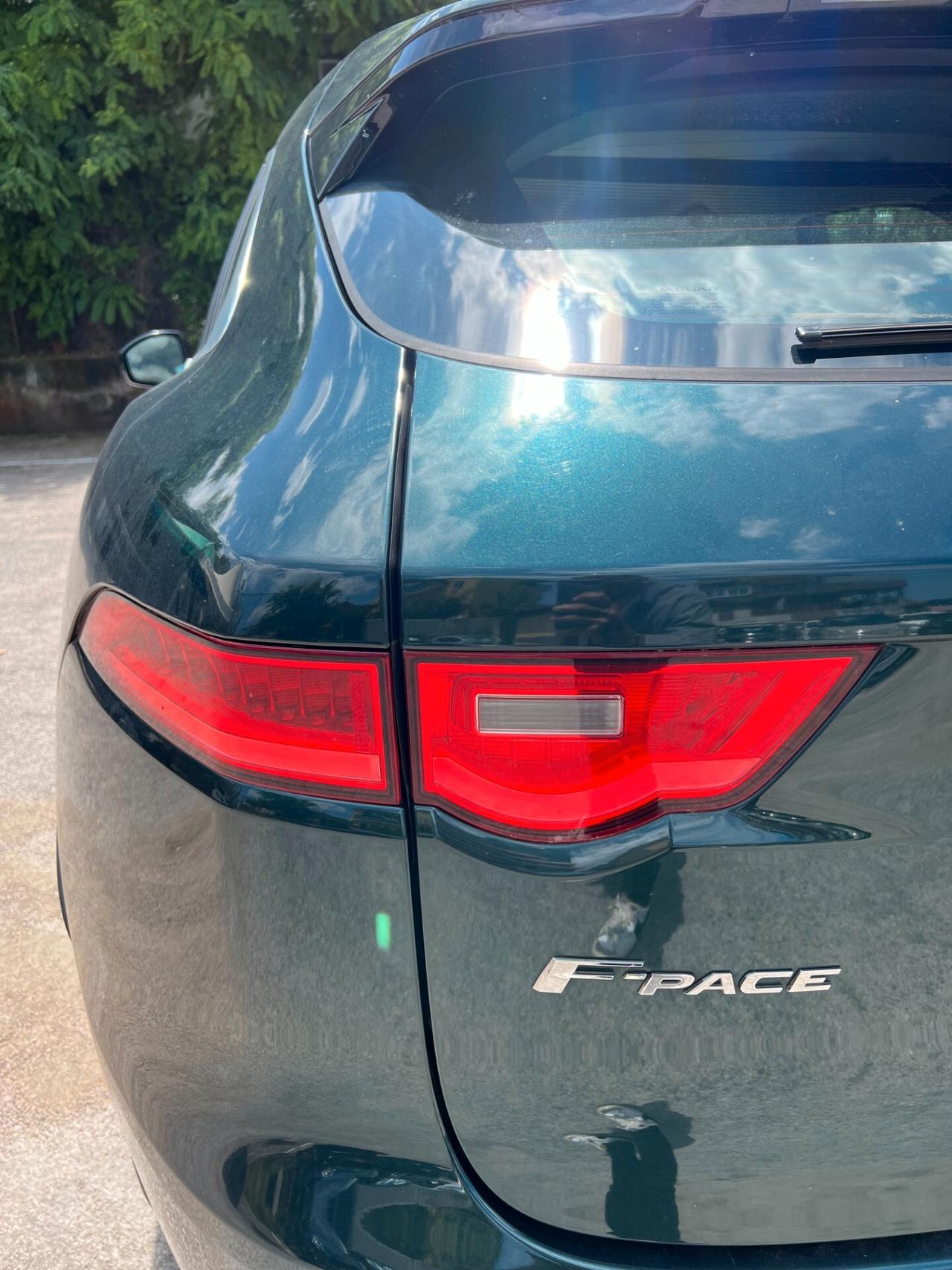 Jaguar F-Pace 2.0 D 180 CV AWD aut. Prestige