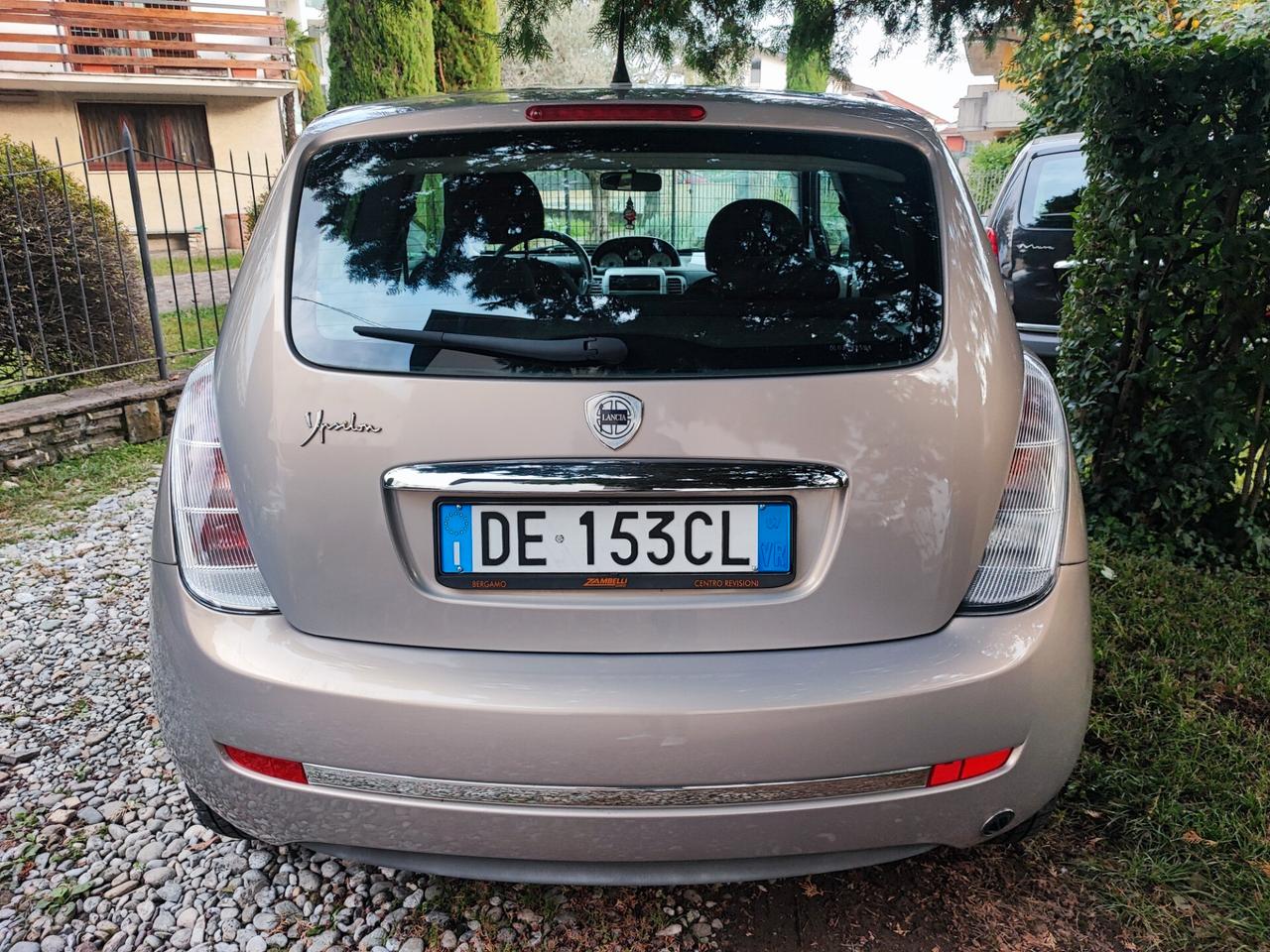 Lancia Ypsilon benzina GPL neopatentati