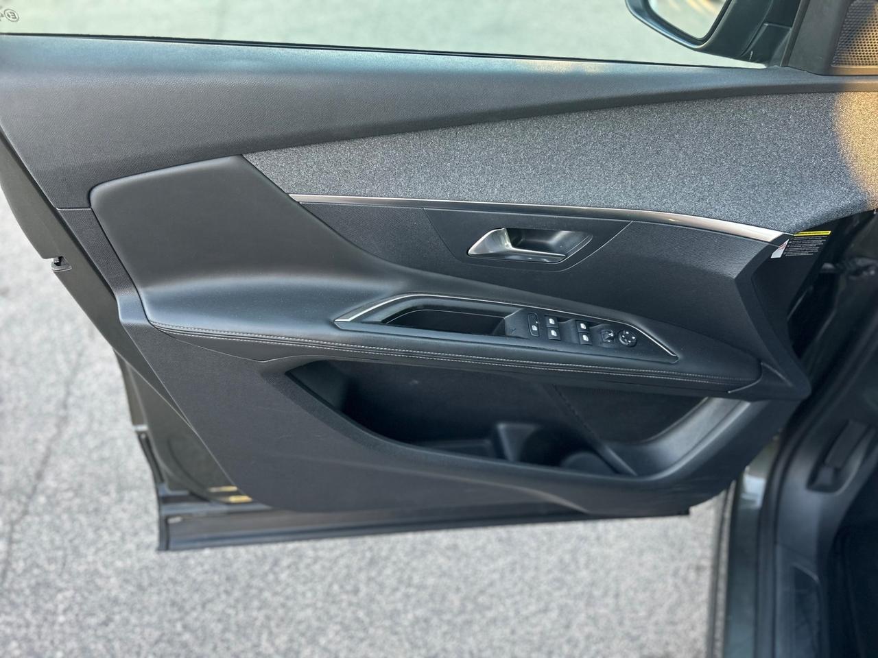 Peugeot 3008 HDi 120Cv Allure