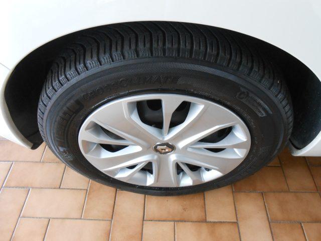 RENAULT Clio 1.2 75CV 5 porte Wave