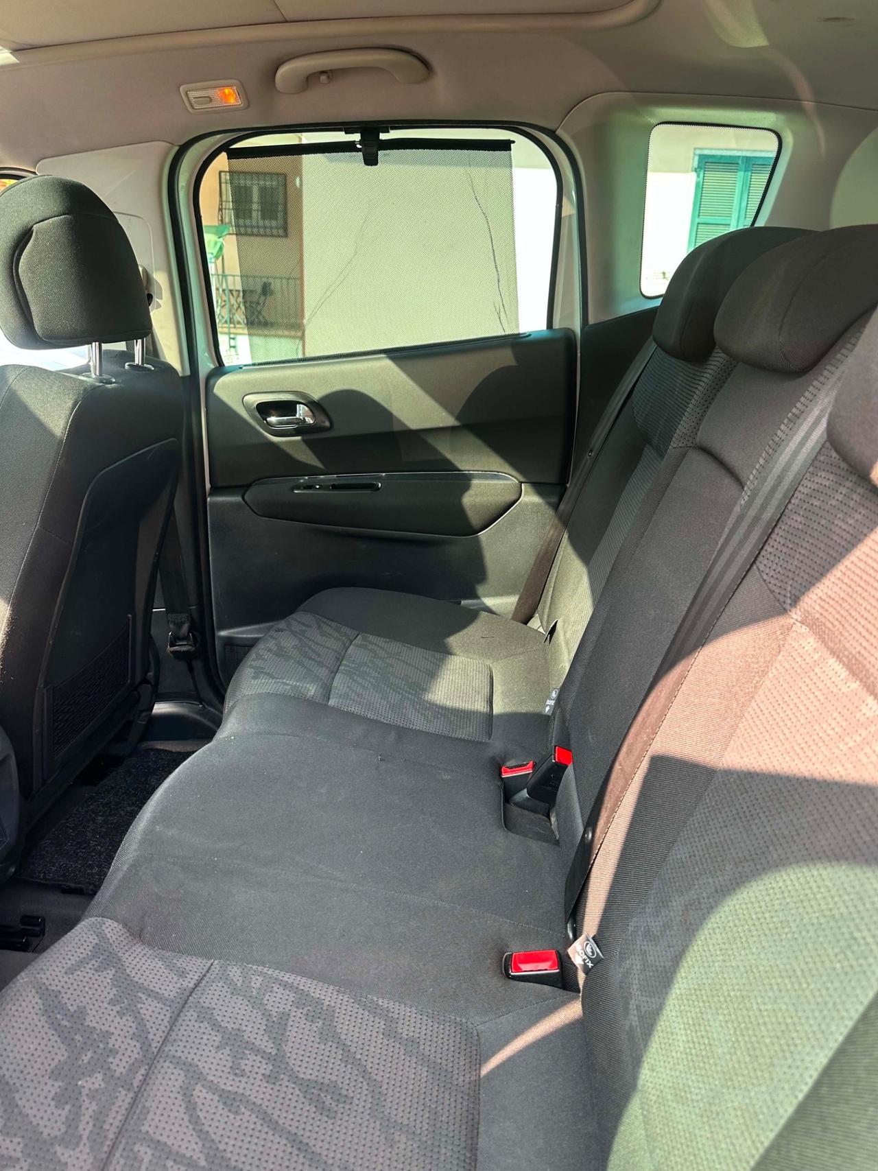 Peugeot 3008 1.6 HDi 112CV ALLURE KMCERT UNICOPR