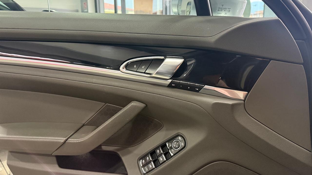 PORSCHE PANAMERA 3.0 D RESTYLING TETTO