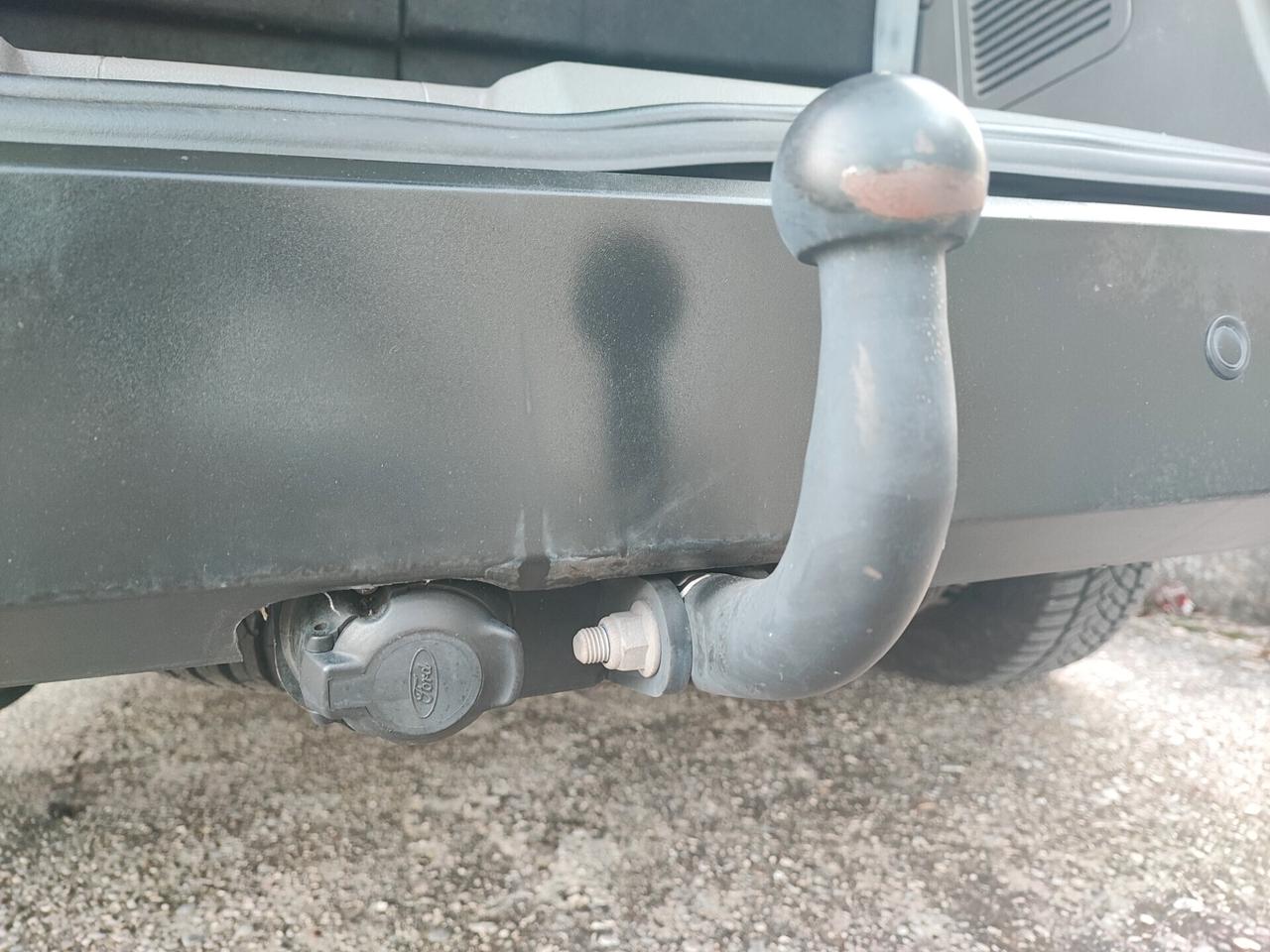 Ford Grand Tourneo Gancio Traino 7 Posti Euro 6