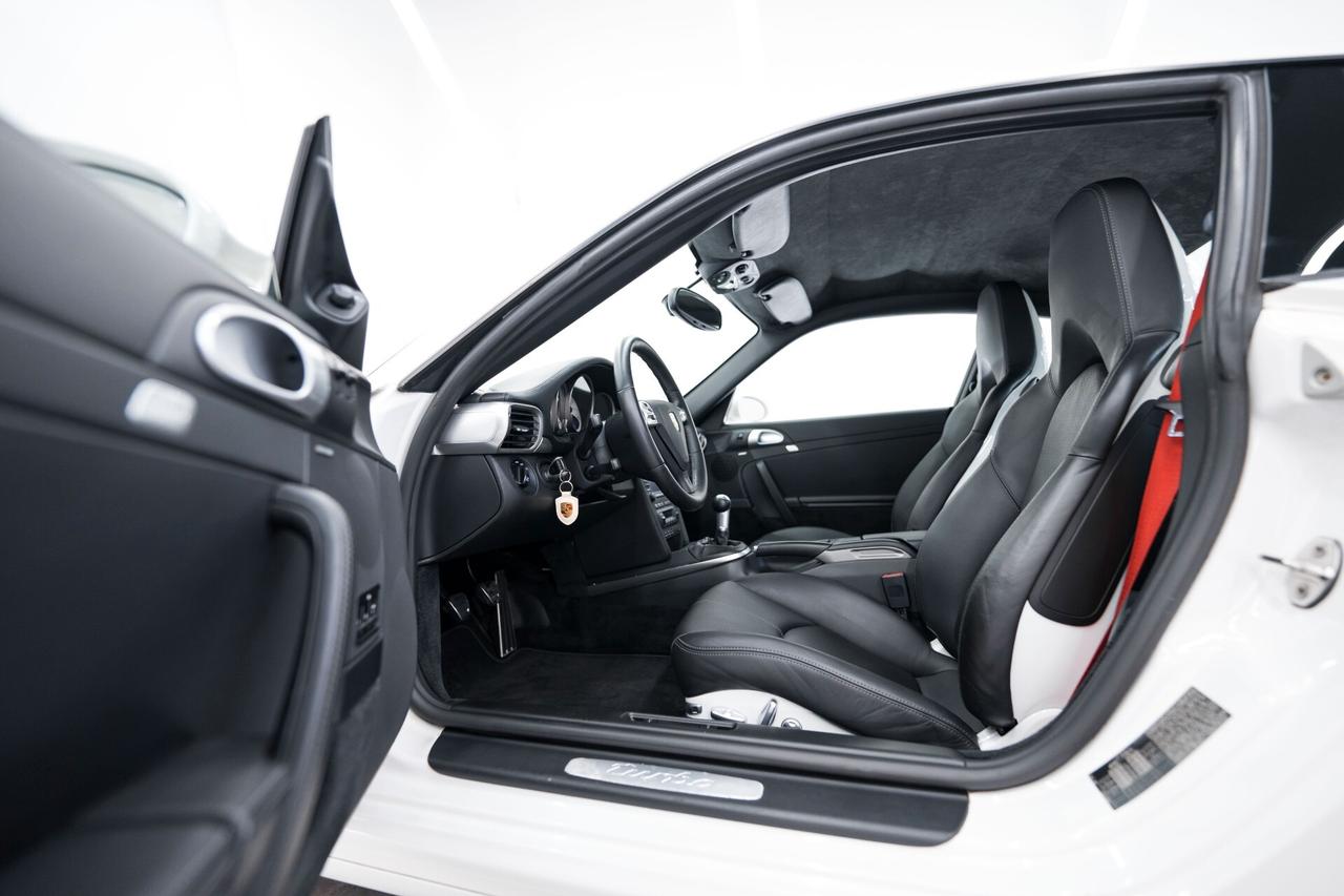 Porsche 911 Turbo Coupé MANUALE