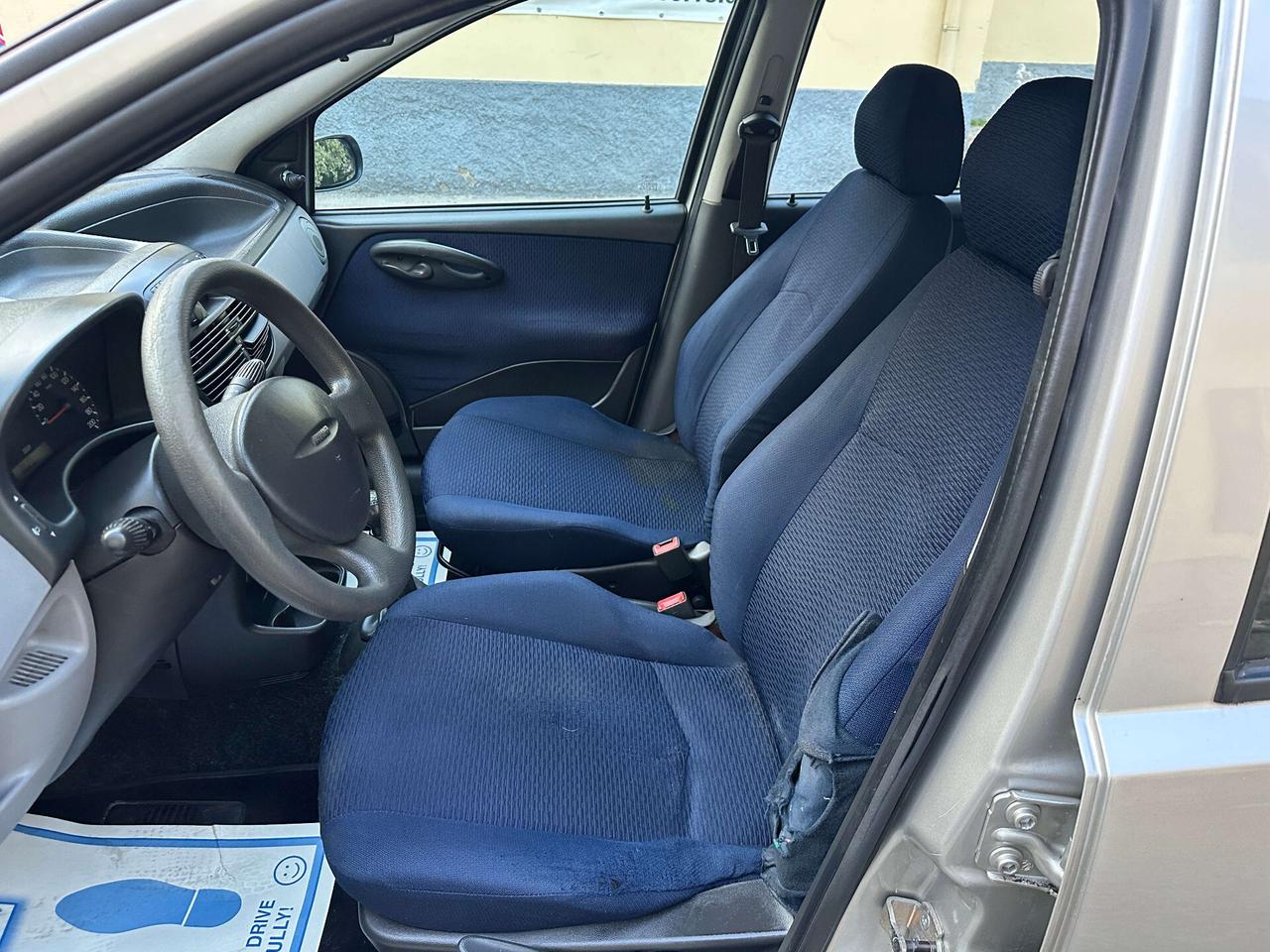 Fiat Punto 1.2i 16V cat 5 porte HLX