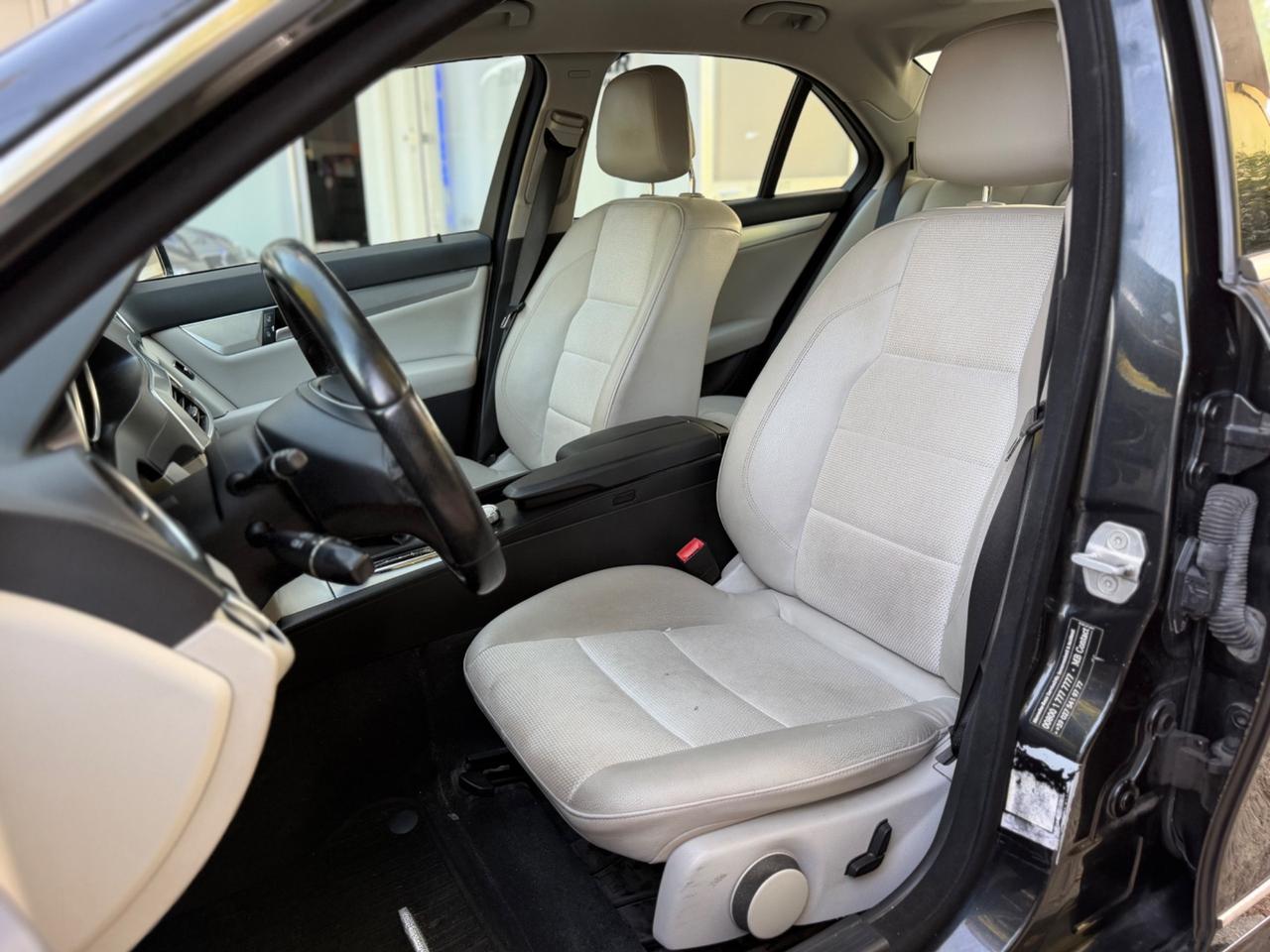 Mercedes-benz C 220 CDI BlueEFFICIENCY Avantgarde