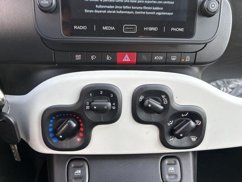 FIAT Panda New 1.0 70cv Hybrid Pandina