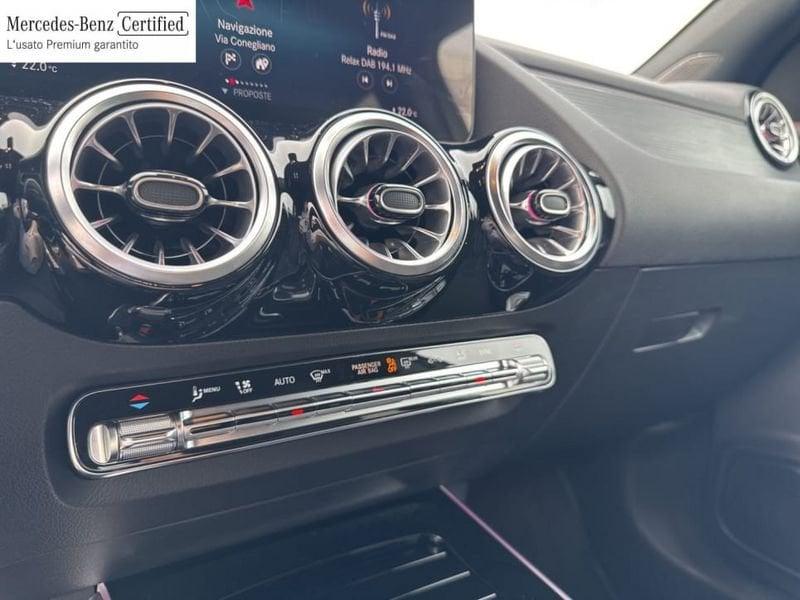 Mercedes-Benz GLA 200 D PREMIUM AUTO