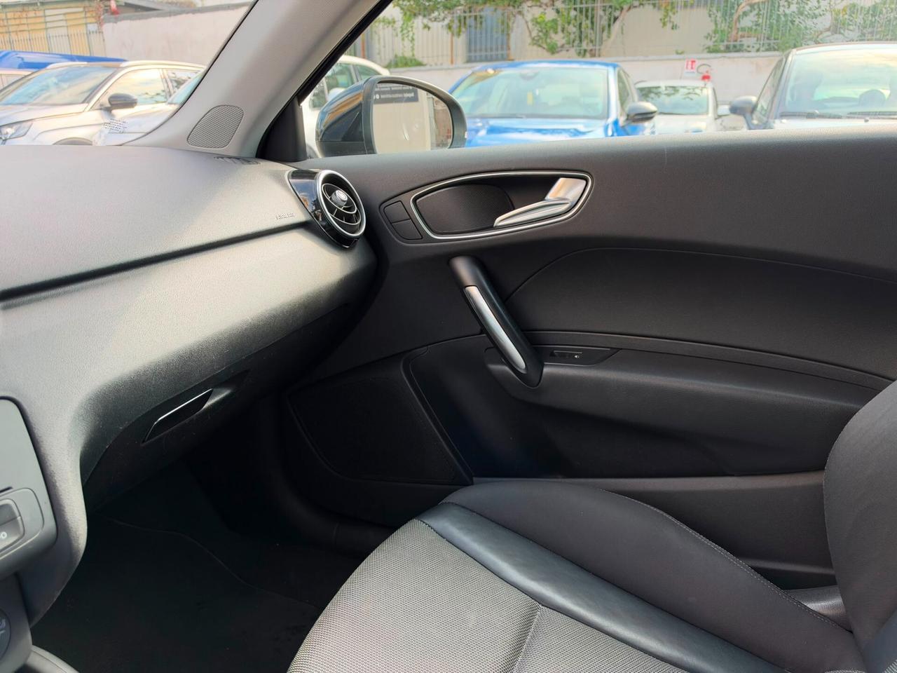 Audi A1 1.6cc 105cv Diesel S-LINE