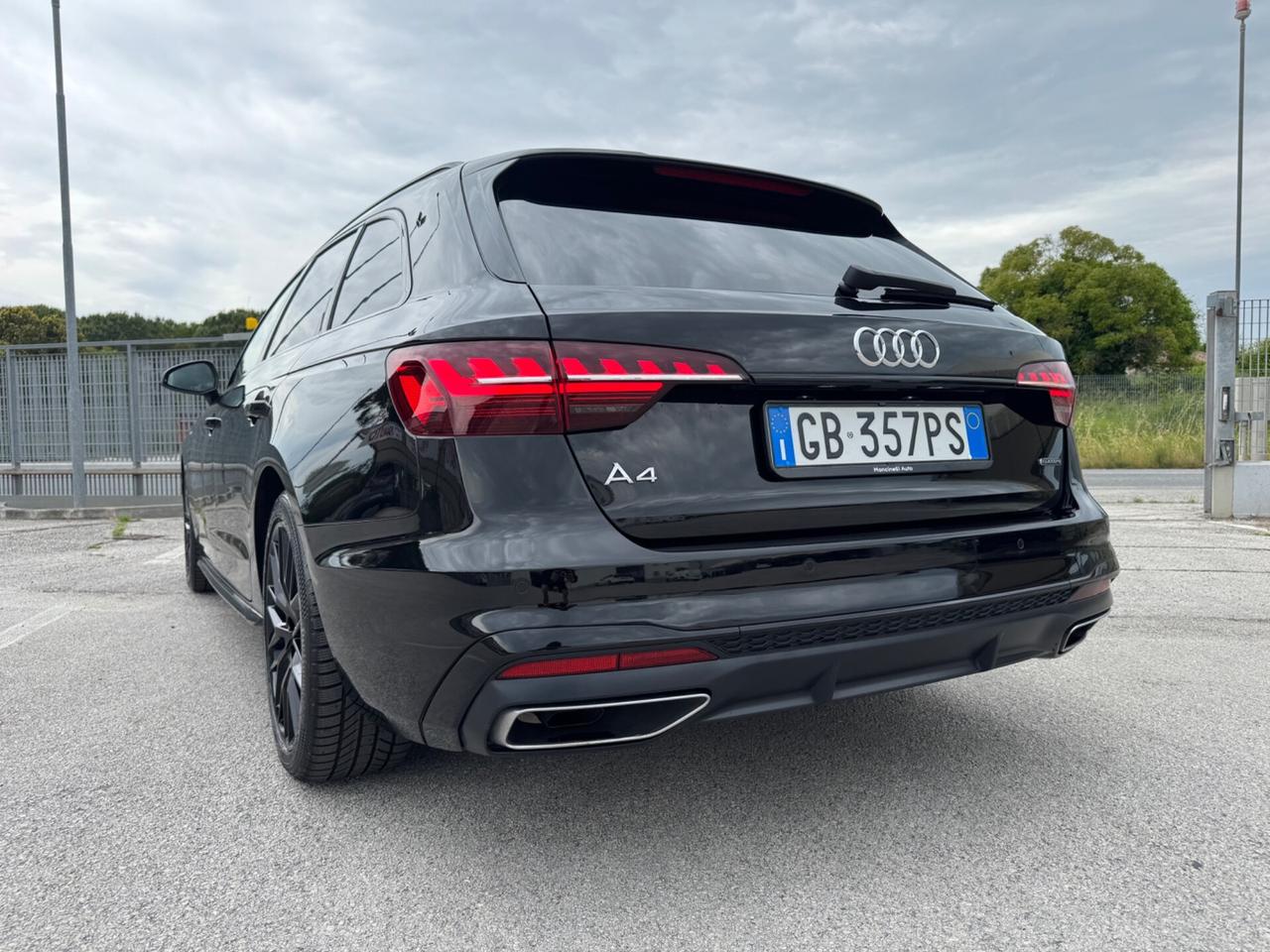 Audi A4 Avant 45 TFSI quattro S tronic S line edition