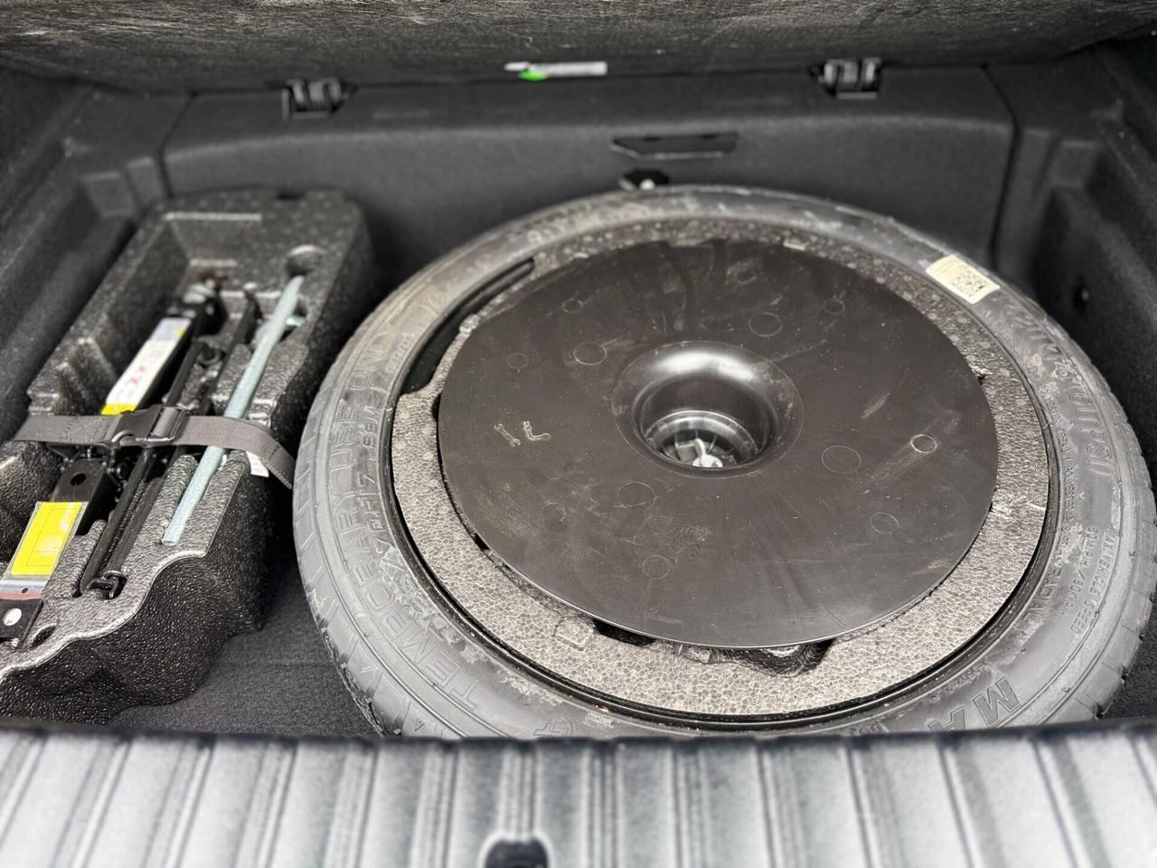 Bmw 116 116d 5p. Business Advantage