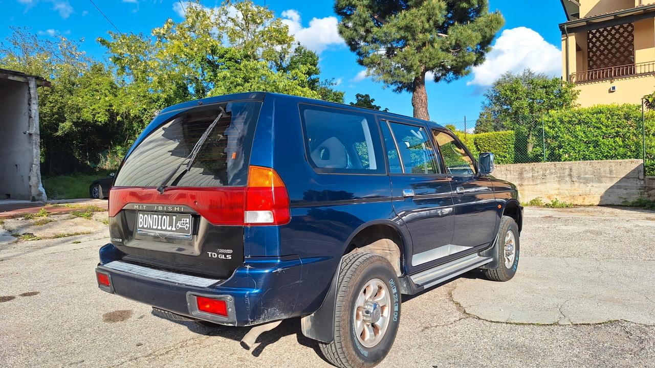 Mitsubishi Pajero Sport Pajero Sport 2.5 TDI GLX