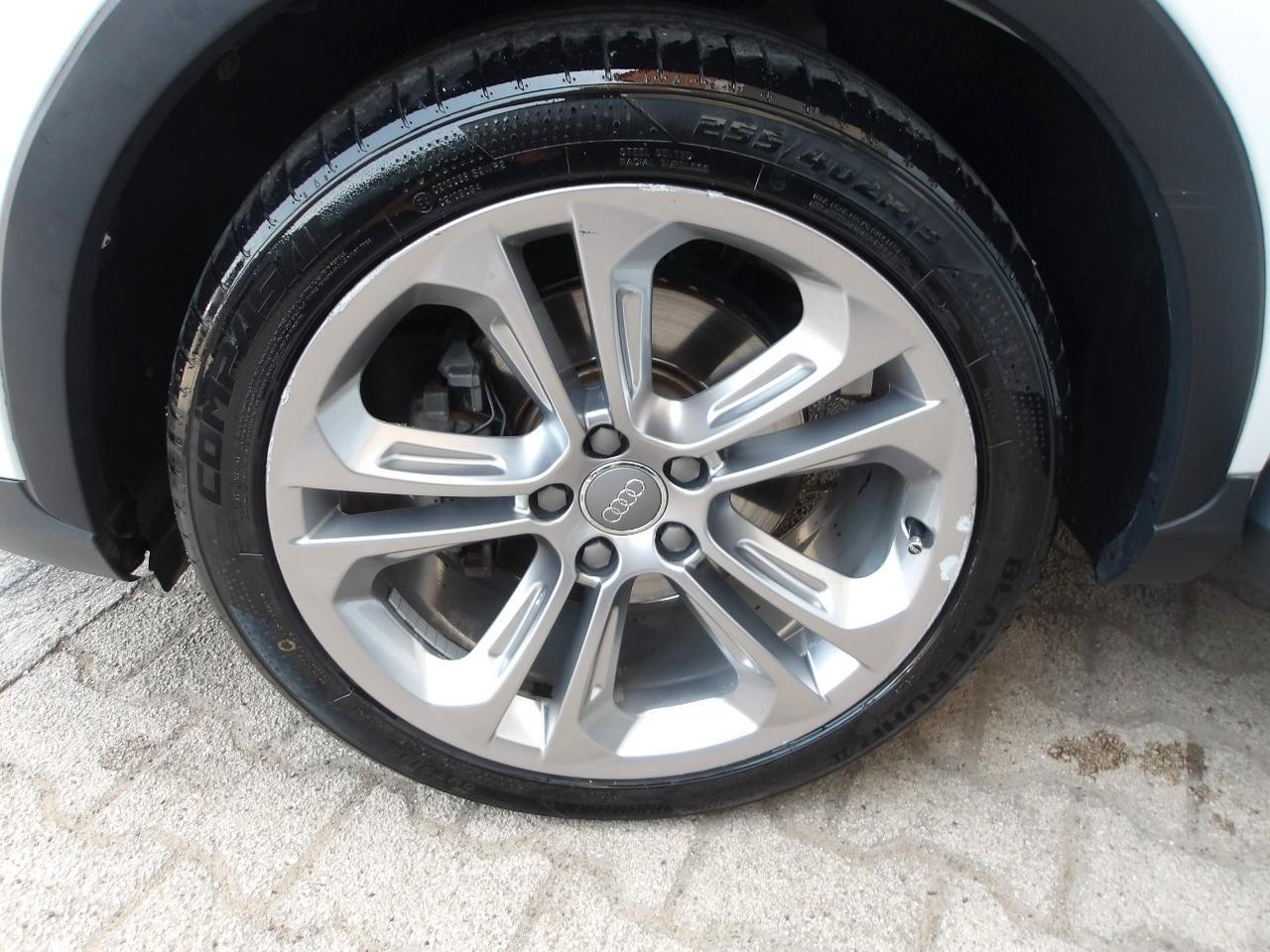Audi Q3 2.0 tdi 140cv