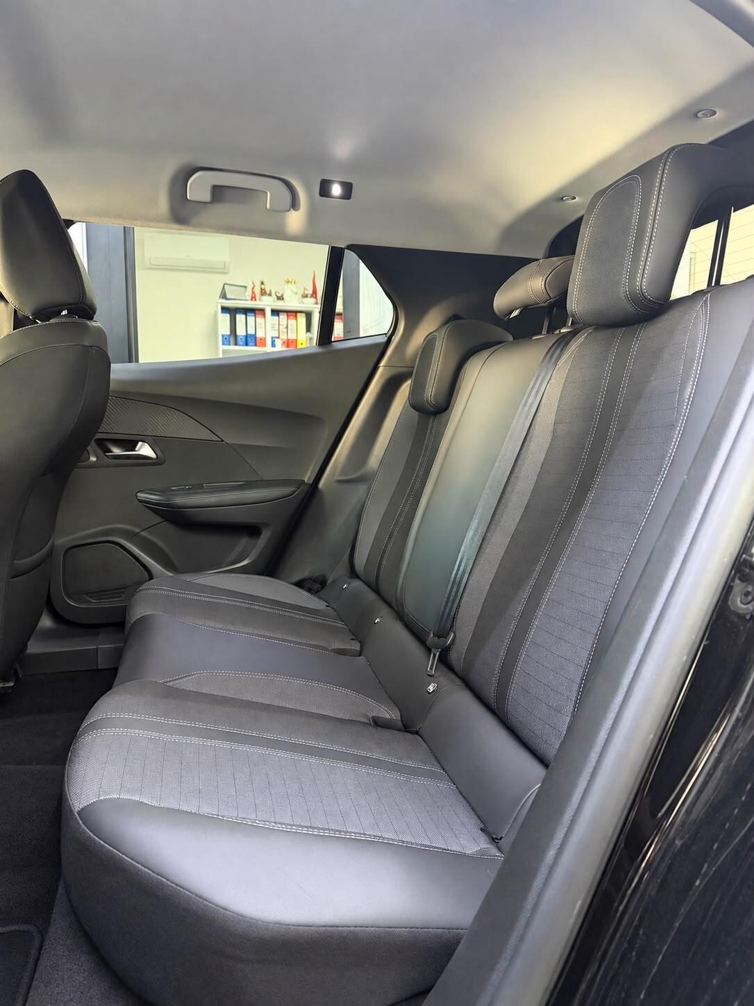 Peugeot 2008 1.5 diesel 130 CV S&S EAT8 Allure