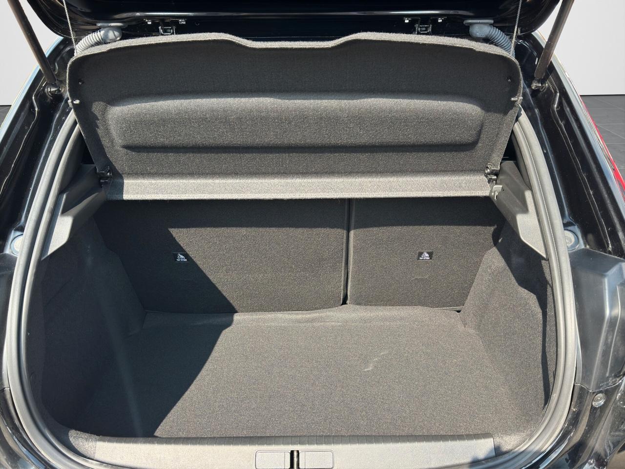 Peugeot 208 1.2 Turbo 100 Cv. Business