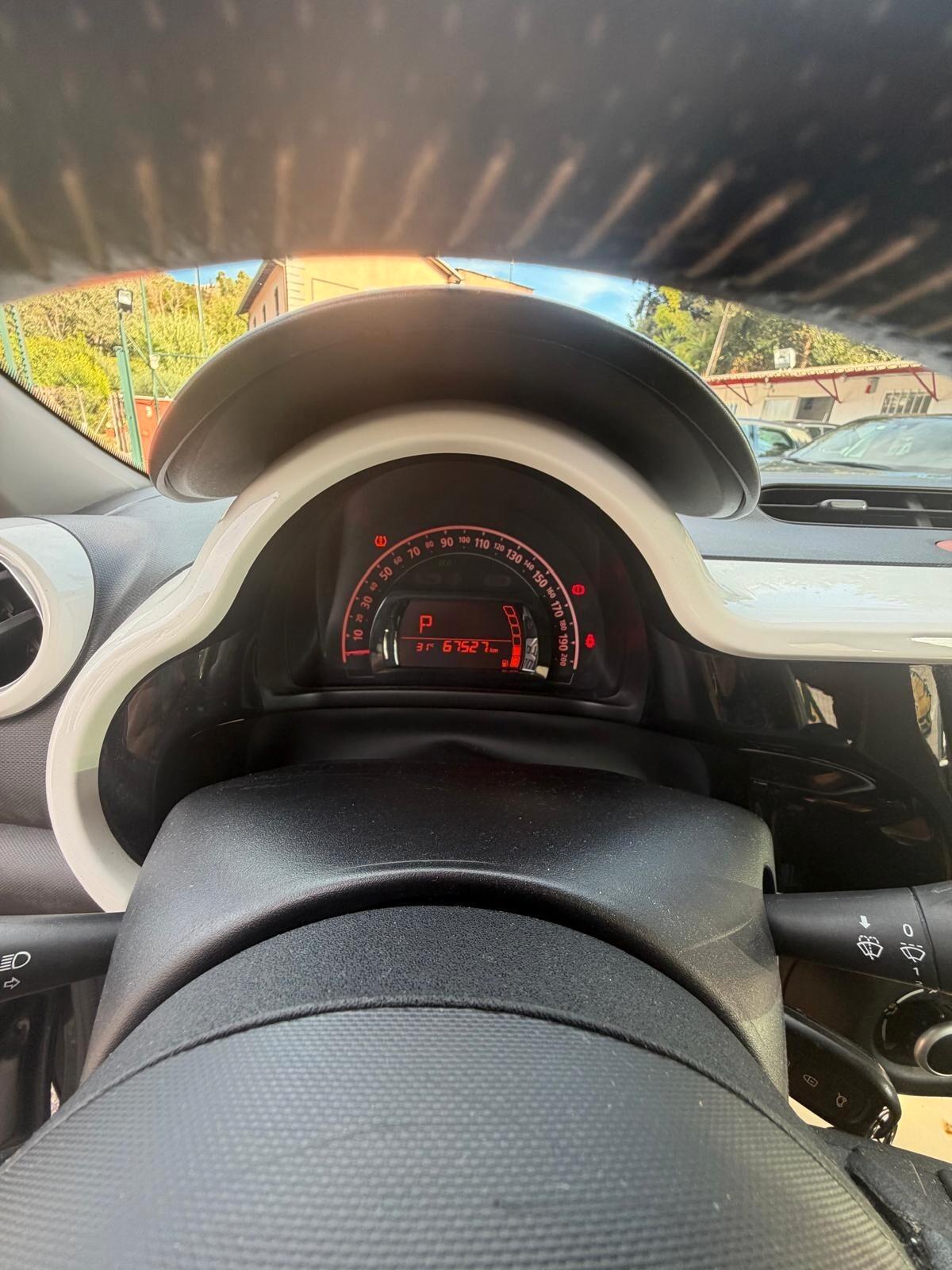 Renault Twingo SCe EDC La Parisienne