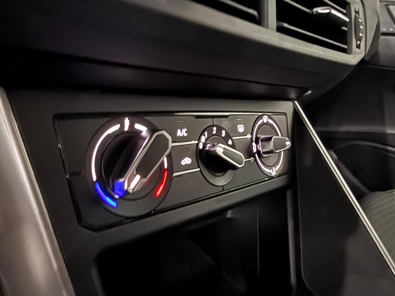 Volkswagen Taigo TSI turbo 95cv FULL LED+CARPLAY2024