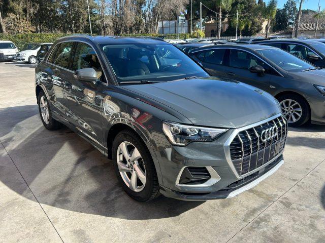 AUDI Q3 35 TDI S tronic