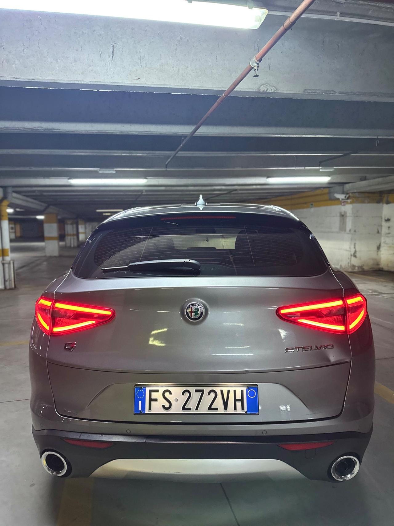 Alfa Romeo Stelvio 2.2 Turbodiesel 210 CV AT8 Q4 B-Tech